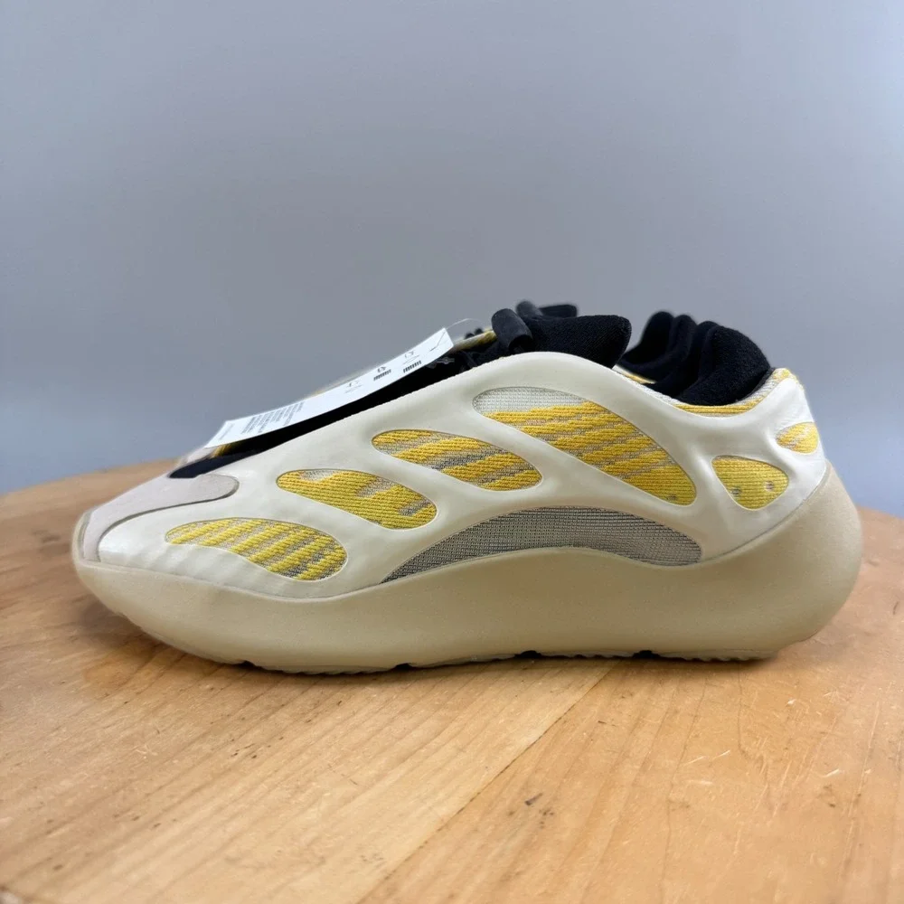 Adidas Yeezy 700 V3 Kids Size‎ 3.5 Shoes 'Safflower' Sneakers Yellow G54854  NEW